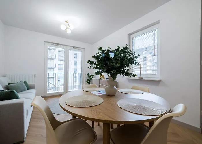 Posnania Deluxe By Bookinghost *